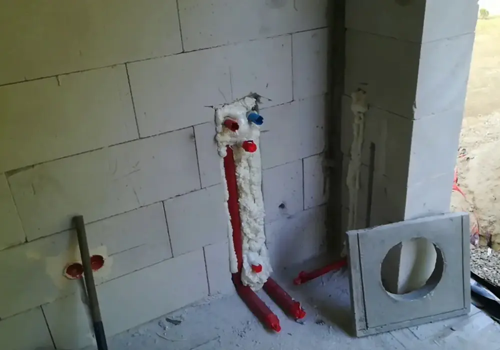 Jakie instalacje przed tynkami? Kluczowe elementy, które musisz znać