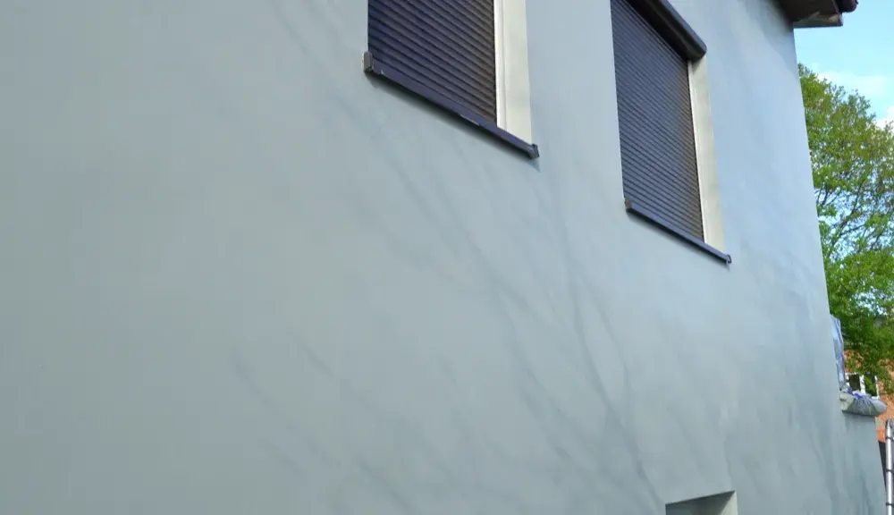 Najlepsze farby do malowania tynku cementowo wapiennego na zewnątrz