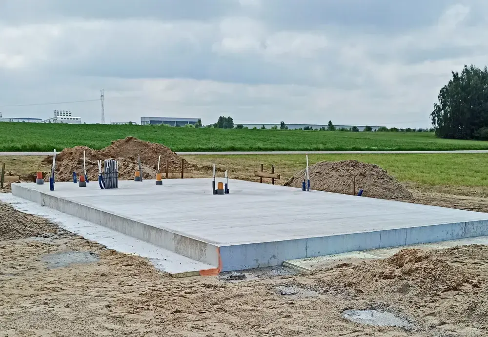Płyta fundamentowa - kiedy warto ją wybrać i ile kosztuje?