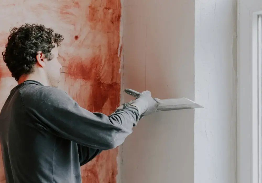 Warstwa sczepna pod tynk - Jak uniknąć błędów i odspajania?