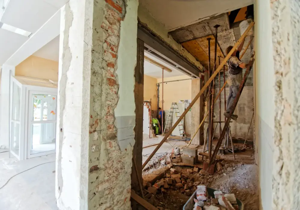 Remont starego domu od czego zacząć: uniknij kosztownych błędów
