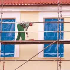 Jaki tynk do nieogrzewanego pomieszczenia? Oto najlepsze opcje na zimę