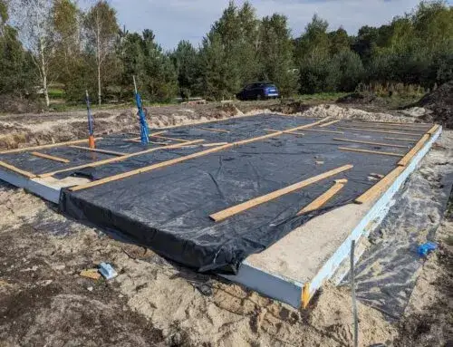 Zdjęcie Jak wykonać płytę fundamentową pod dom szkieletowy bez błędów