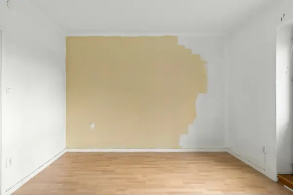 Farba lateksowa czy ceramiczna - co sprawdzi się lepiej w Twoim domu?